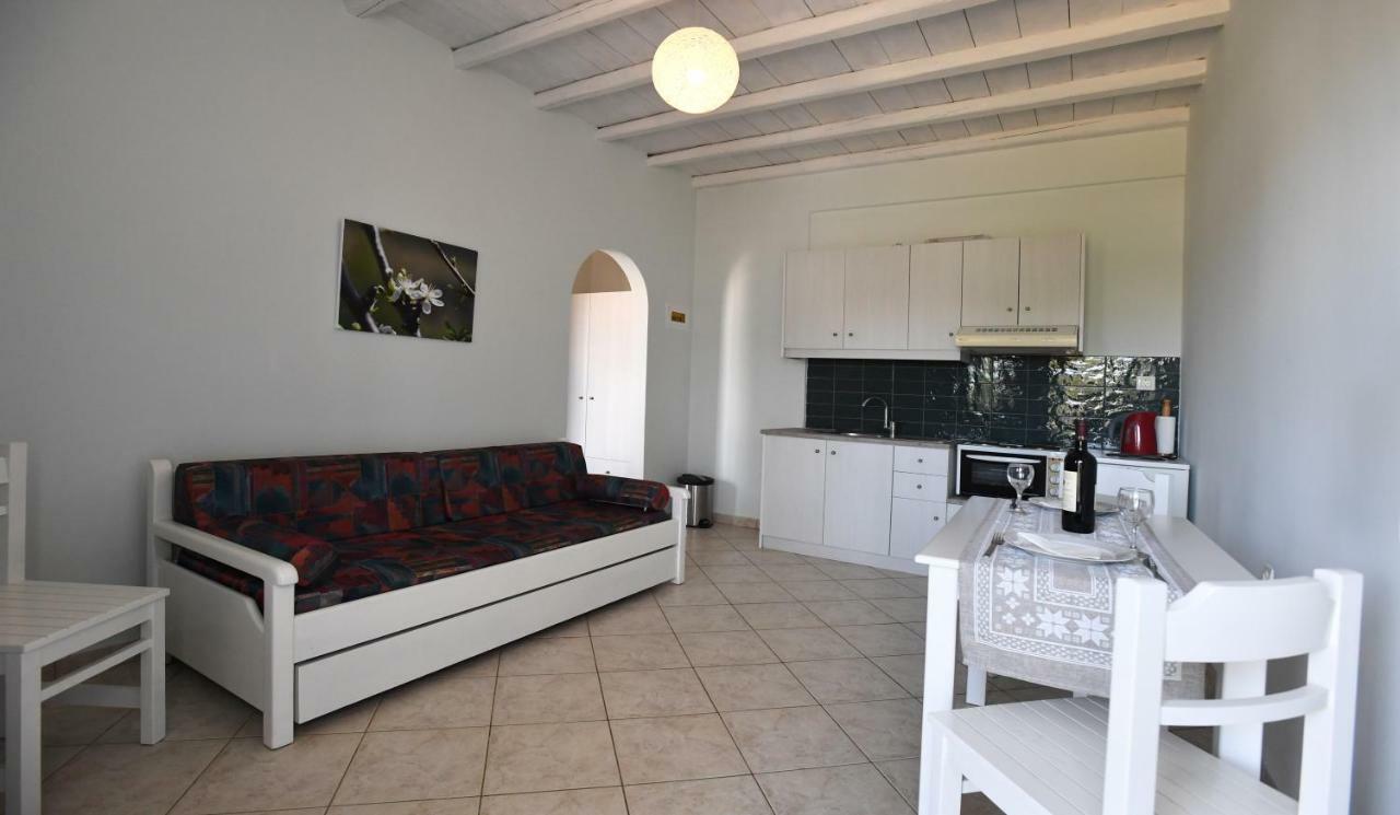 Nostos Beachfront Apartments & Studios Agios Ioannis  Exterior photo